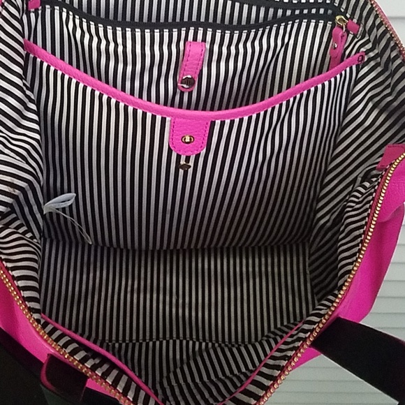 My Kate Spade Tech bag! isn't it adorable - Picture 4 of 8